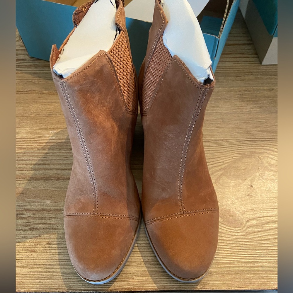 TOMS Women’s Everly Booties Size 6. Brand new with tags!